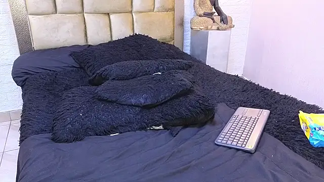 Snapshot of ximenawilliamss chatting on 11.29.25 ximenawilliamss online show from 11.29.25