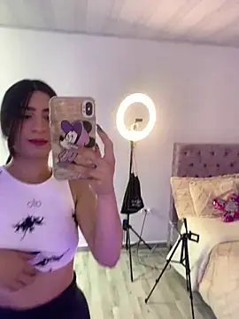 Snapshot of samantha_evans2 chatting on 02.11.25 samantha evans2 online show from 02.11.25