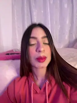 Snapshot of samantha_evans2 chatting on 02.18.25 samantha evans2 online show from 02.18.25