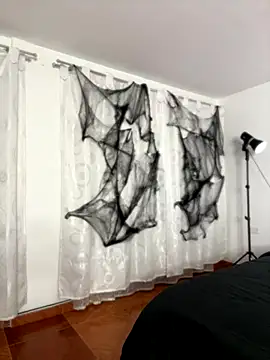 Snapshot of samantha_evans2 chatting on 11.04.25 samantha evans2 online show from 11.04.25