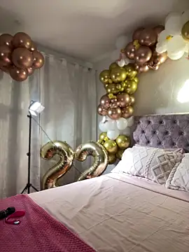 Snapshot of samantha_evans2 chatting on 12.02.25 samantha evans2 online show from 12.02.25