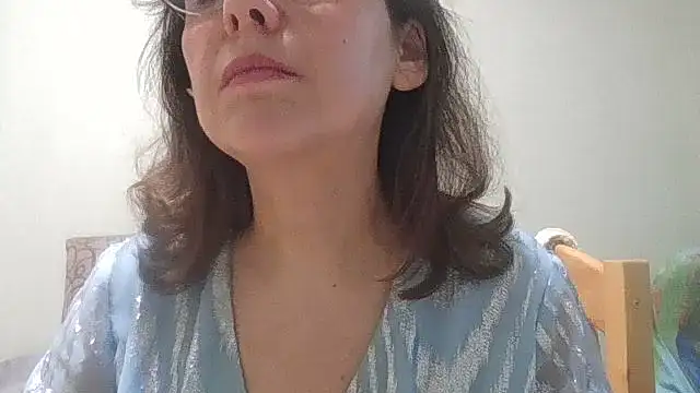 HollyJewel online show from 04.27.26