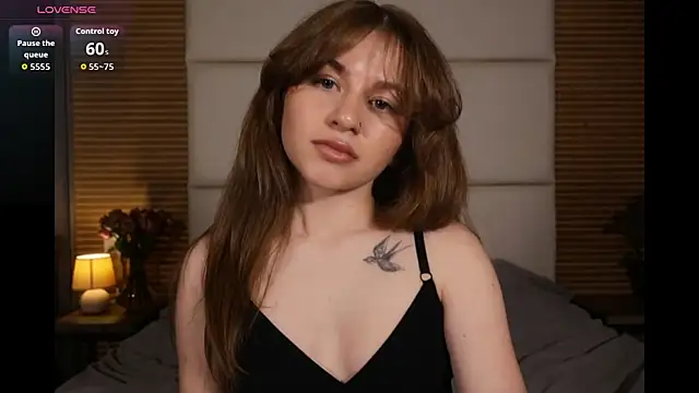 Snapshot of AliceBellamy chatting on 04.29.26 AliceBellamy online show from 04.29.26