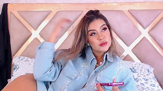 Snapshot of JoannaStanford chatting on 02.15.26 JoannaStanford online show from 02.15.26