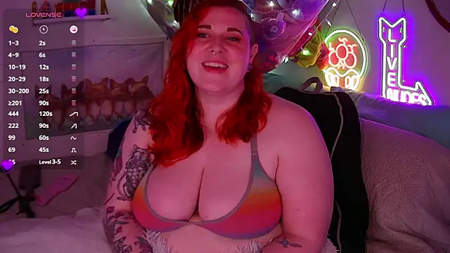 Snapshot of opalreigning chatting on 03.22.26 opalreigning online show from 03.22.26