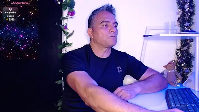 golden punisher online show from 12.04.24