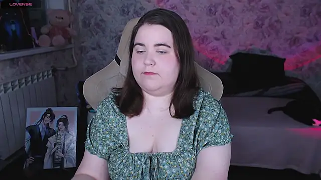 Estelle Hicks online show from 07.09.26