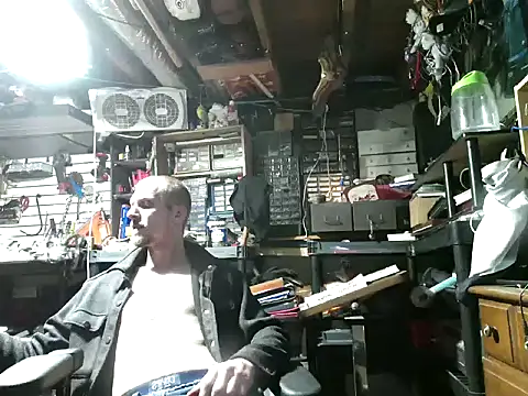 mrwinsalot88 online show from 10.13.25