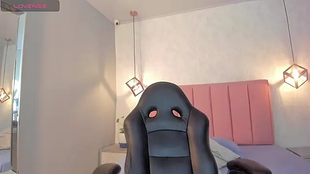 Snapshot of SUNNYCYRUS chatting on 11.05.25 SUNNYCYRUS online show from 11.05.25