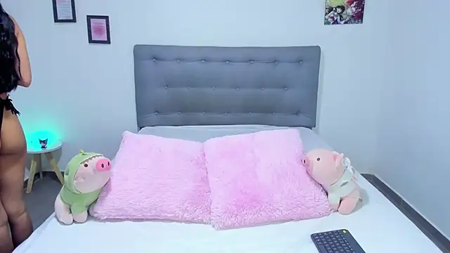 Snapshot of Agataowens chatting on 01.30.25 Agataowens online show from 01.30.25