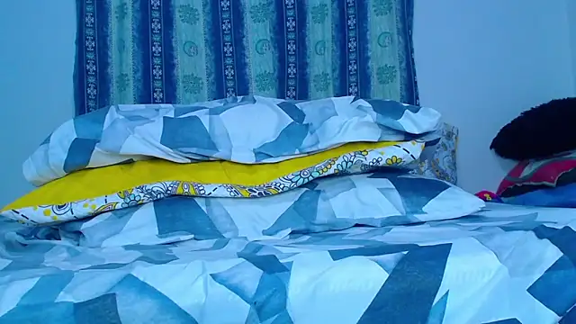 Snapshot of cristinapuerta- chatting on 12.18.25 cristinapuerta- online show from 12.18.25