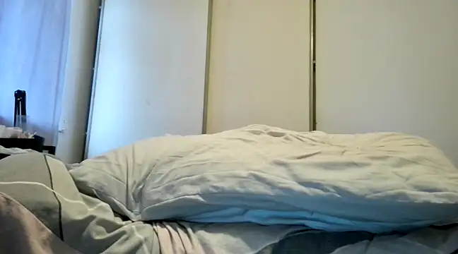 Bustycurves online show from 12.17.24