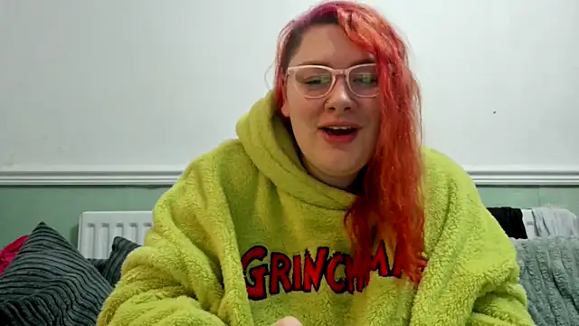 Bustycurves online show from 12.23.24