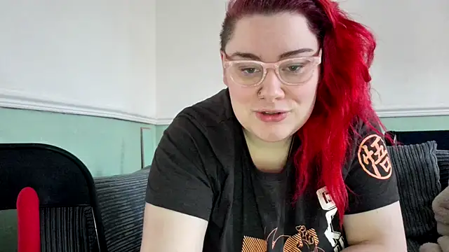 Bustycurves online show from 01.24.25