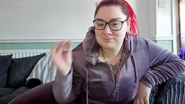 Bustycurves online show from 01.27.25