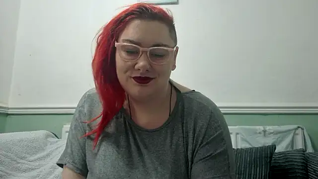 Bustycurves online show from 02.11.25