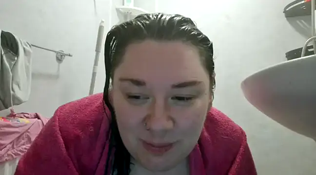 Bustycurves online show from 03.22.25