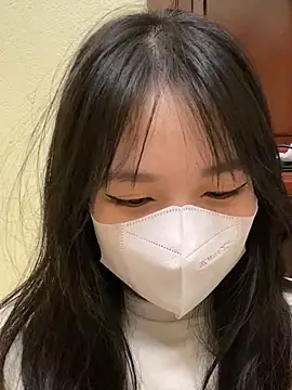 Snapshot of minmin2kk5 chatting on 02.14.25 minmin2kk5 online show from 02.14.25