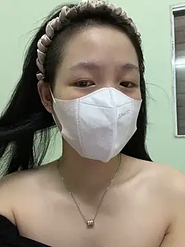 Snapshot of minmin2kk5 chatting on 10.19.25 minmin2kk5 online show from 10.19.25