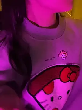 Snapshot of minmin2kk5 chatting on 11.05.25 minmin2kk5 online show from 11.05.25