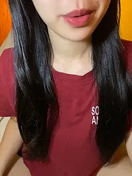 Snapshot of minmin2kk5 chatting on 11.13.25 minmin2kk5 online show from 11.13.25