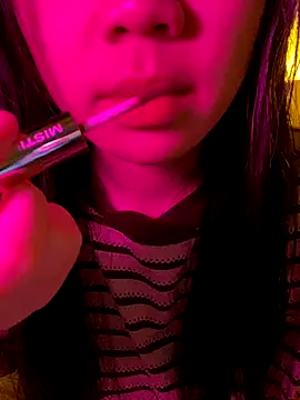 Snapshot of minmin2kk5 chatting on 12.01.25 minmin2kk5 online show from 12.01.25