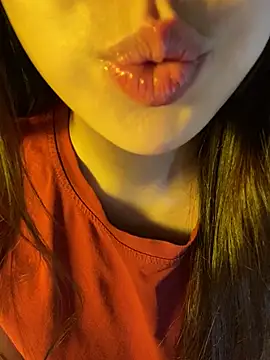 minmin2kk5 online show from 04.23.26