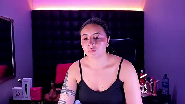 Snapshot of celeste_blue69 chatting on 07.18.26 celeste blue69 online show from 07.18.26