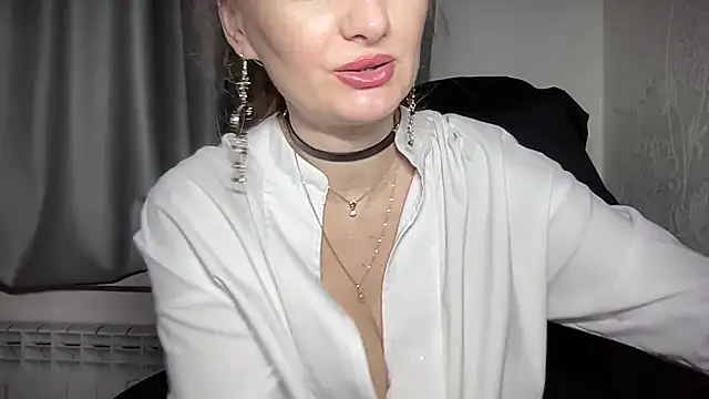 Snapshot of Viola_sweet chatting on 02.06.25 Viola sweet online show from 02.06.25