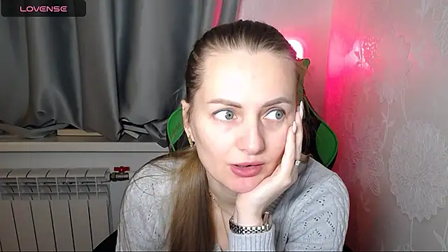 Snapshot of Viola_sweet chatting on 02.28.25 Viola sweet online show from 02.28.25