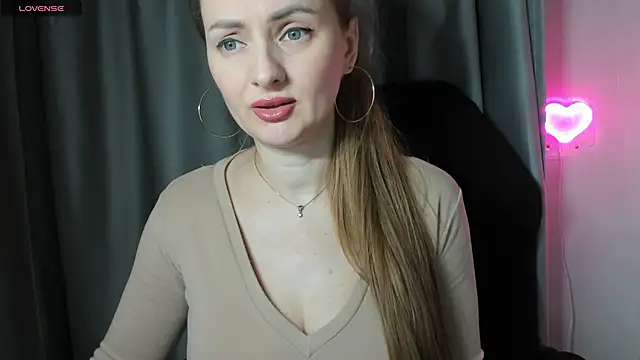 Snapshot of Viola_sweet chatting on 03.22.26 Viola sweet online show from 03.22.26