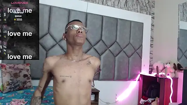 Tiffany Valentine15 online show from 12.16.25