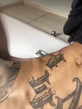 Snapshot of Herem369 chatting on 11.03.25 Herem369 online show from 11.03.25