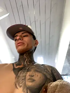 Snapshot of Herem369 chatting on 11.29.25 Herem369 online show from 11.29.25