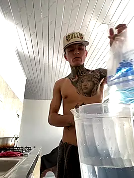 Snapshot of Herem369 chatting on 12.03.25 Herem369 online show from 12.03.25