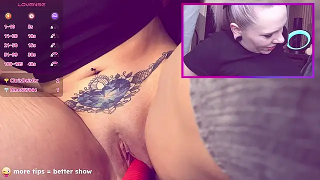 Snapshot of nora_the_strange chatting on 12.22.24 nora the strange online show from 12.22.24