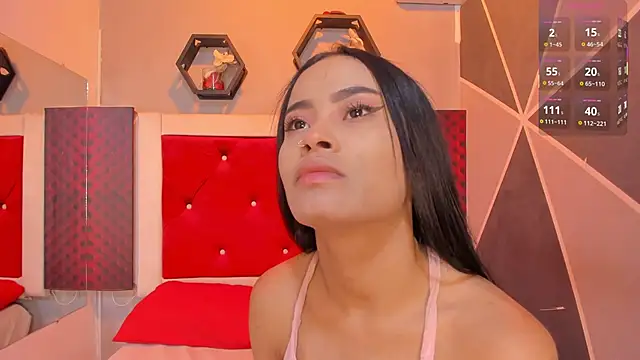 Snapshot of Karoll014 chatting on 10.25.25 Karoll014 online show from 10.25.25