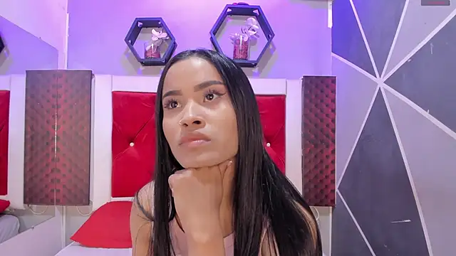 Snapshot of Karoll014 chatting on 12.01.25 Karoll014 online show from 12.01.25