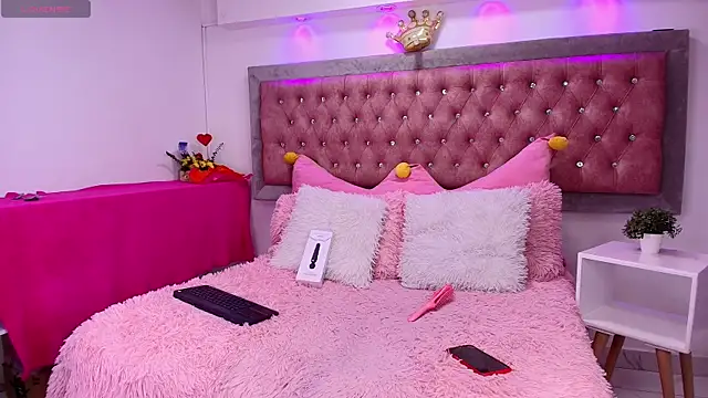 Tayzon Foxxx online show from 03.17.25