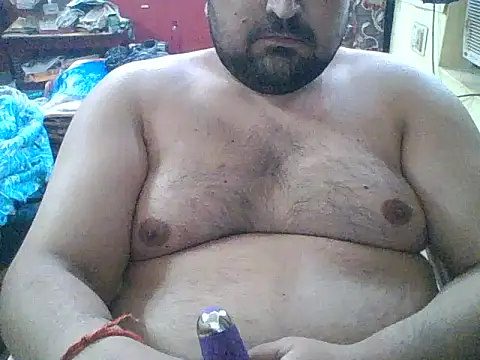 Snapshot of ARYANAVAILABLE chatting on 07.18.26 ARYANAVAILABLE online show from 07.18.26