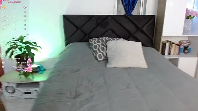 Snapshot of eligom1 chatting on 03.27.26 eligom1 online show from 03.27.26