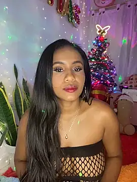 Snapshot of AlisonHoot69 chatting on 12.12.24 AlisonHoot69 online show from 12.12.24