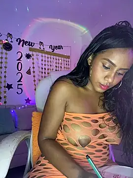 Snapshot of AlisonHoot69 chatting on 01.15.25 AlisonHoot69 online show from 01.15.25