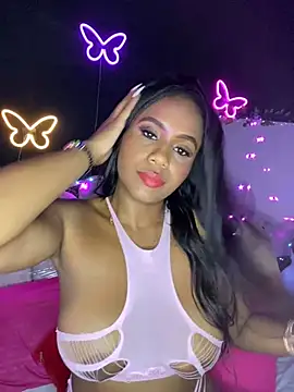 Snapshot of AlisonHoot69 chatting on 01.31.25 AlisonHoot69 online show from 01.31.25