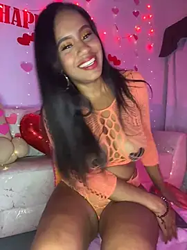 Snapshot of AlisonHoot69 chatting on 02.18.25 AlisonHoot69 online show from 02.18.25