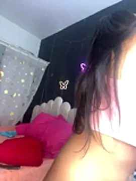 Snapshot of AlisonHoot69 chatting on 10.18.25 AlisonHoot69 online show from 10.18.25