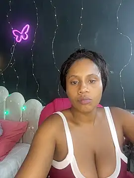 Snapshot of AlisonHoot69 chatting on 10.27.25 AlisonHoot69 online show from 10.27.25