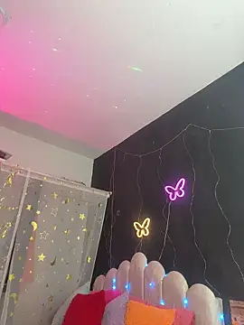 Snapshot of AlisonHoot69 chatting on 10.29.25 AlisonHoot69 online show from 10.29.25