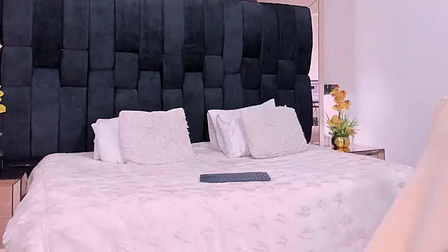 Marilyn-Cooper online show from 12.29.24