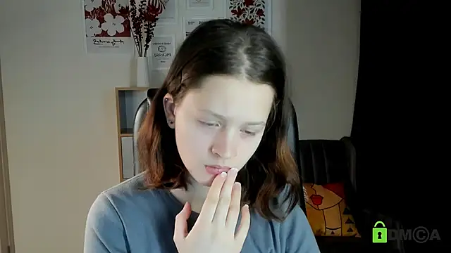 Snapshot of Alina_Mills chatting on 12.05.25 Alina Mills online show from 12.05.25